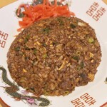 EAT BOX - 自家製にんにくみそ炒飯750円