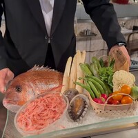 表参道うかい亭 - 頂ける食材、愛媛産鯛、鮑、フランス産ホワイトアスパラガス、桜海老静岡産、筍など