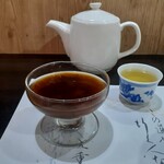 趙の飲茶 888 - 食後のデザートは、サンザシ(山査子)のジュレみたいなやつ♪