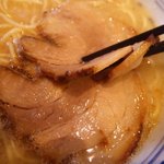 久留米ラーメン清陽軒 - かなりしっかりとした味付きのバラチャーシュ