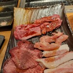 精肉店直営 焼肉定食 やまと - 