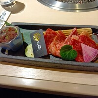 牛刺しと焼肉 仔虎 クリスロード店 - 