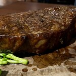 ワカヌイ グリル ダイニング バー 東京 - 骨付きリブアイ