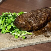 ワカヌイ グリル ダイニング バー 東京 - 骨付きリブアイ