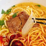 四川料理・蘭州ラーメン 牛王 - 牛肉のチャーシューと大根です