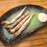 曙町 場内酒場 - 焼き子持ちししゃも