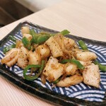 沖縄×新潟ダイニング がじゅまるの森 - 真イカのかんずり炒め　単品価格780円＋税