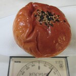 小麦の郷 - 料理写真:手包み２層あんぱん