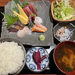 鮨べろ酒場 三四郎_1