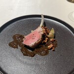 銀座 レカン - とても柔らかい肉質。ソースもとてもラムに合う。アーティチョークはそこまで好きではなかったが、一度食べてみたい食材だったので食べることができてラッキー。