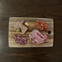 シャルキュトリーの盛り合わせ