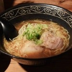 山おやじ - ラーメン550円