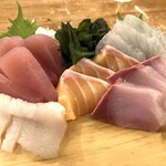 海鮮屋台 おくまん 神戸三宮店 - おくまん盛り5種