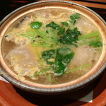 神楽坂 石かわ - 鯨のころ　皮の部分の鍋