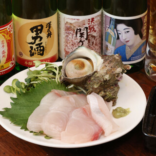 お番菜SS083 - 料理写真:お刺身（カンパチ）（サザエ）