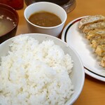 みよしの - 料理写真:ぎょうざ定食（ライス大盛！）＆ひとくちカレールー