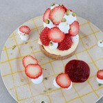 2KOTI - 【2025.04】いちごのタルト(税込1,000円・時価によります)