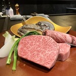 名駅 鉄板焼き 森本Ｘ Premium - 本日の素材のお披露目