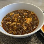 293443564 - 深い味わいの麻婆豆腐。