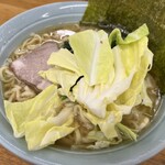 吉田家 - ラーメン中（950円）