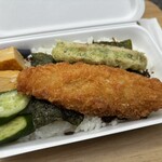 たきたて弁当 - まさかの浅漬け