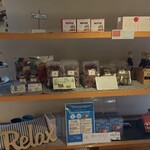 プティ・マリエ 幕張スイーツファクトリー - 店内ディスプレイ