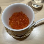 銀座 鮨 魯久 - イクラ丼です。柚子の香が堪らない‼️