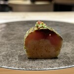 銀座 鮨 魯久 - 鯖の押し寿司