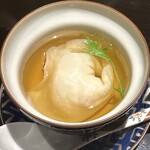 眞善美 - 上湯スープ　毛蟹のワンタン