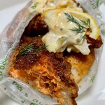 BOULANGERIE PANJA - ※骨に注意ってちゃんと表示のサーモンフライは衣ザクザク！サーモン自体がうまいっ！