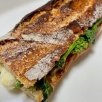 BOULANGERIE PANJA - 自家製ふきみそとカマンベール菜の花