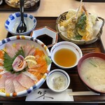 味処・民宿 まつや - ブリ・サーモン丼+天ぷらセット　3080円
