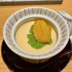 鮨 銀座おのでら 弟 - 雲丹とインカのめざめ(北海道産ジャガイモ)の茶碗蒸し