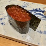 鮨 銀座おのでら 弟 - イクラ　有明海の芳ばしい海苔で巻いたイクラは絶品！