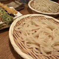 自家製粉石臼挽きうどん 青空blue 本店 - 