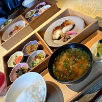 炯 - 