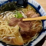 山形十割そば処 紅 - 鶏モモ肉のチャーシュー　こりこりの食感