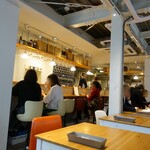 さかづき Brewing - 2階店内の風景