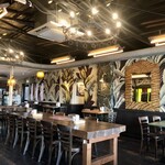 デモデヘブン - 店内（中央）