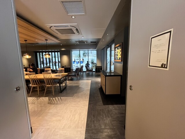 STARBUCKS COFFEE Chukyodaigaku Nagoya Kyanpasu Ten photo 4
