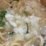 旋 - 刻み玉ねぎが良いアクセントになってます