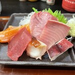 漁 - ボリューム刺身