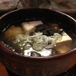 輝咲 - 豆腐、ハマグリの汁、海草たっぷり