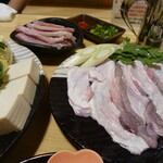 神ふぐ亭 - なんと大きな皮もある！