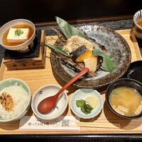 銀座米料亭 八代目儀兵衛 - 
