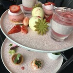 DINING & BAR TABLE 9 TOKYO - 