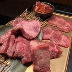 厚切り牛タン 焼肉 一心たん助 - 