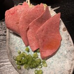 厚切り牛タン 焼肉 一心たん助 - 