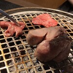 厚切り牛タン 焼肉 一心たん助 - 