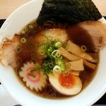 福龍 - 炙りチャーシューのせ醤油ラーメン690円